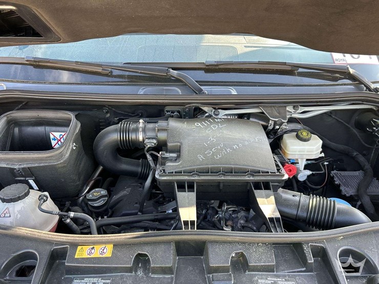 2021-mercedes-benz-sprinter-4500-image-8