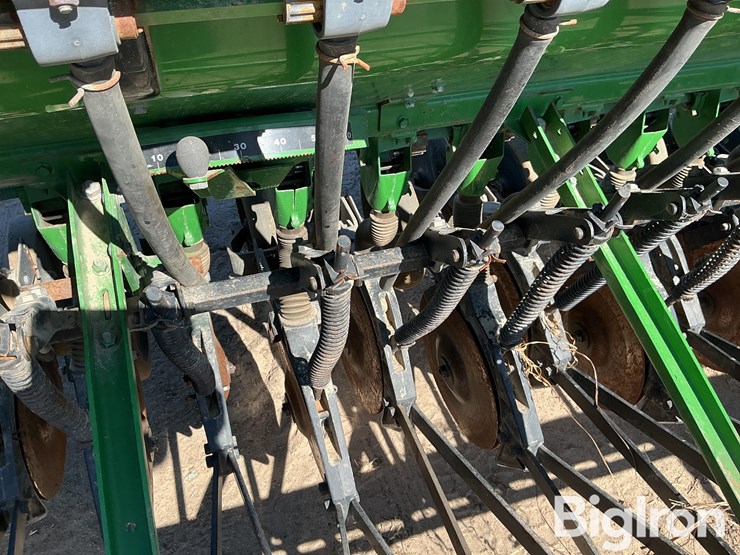 john-deere-8300-image-12