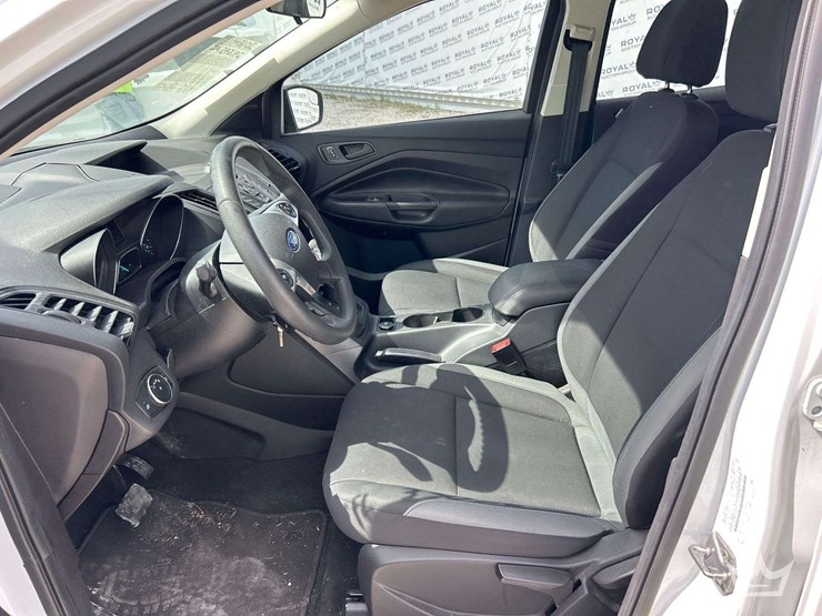 2016-ford-escape-image-12