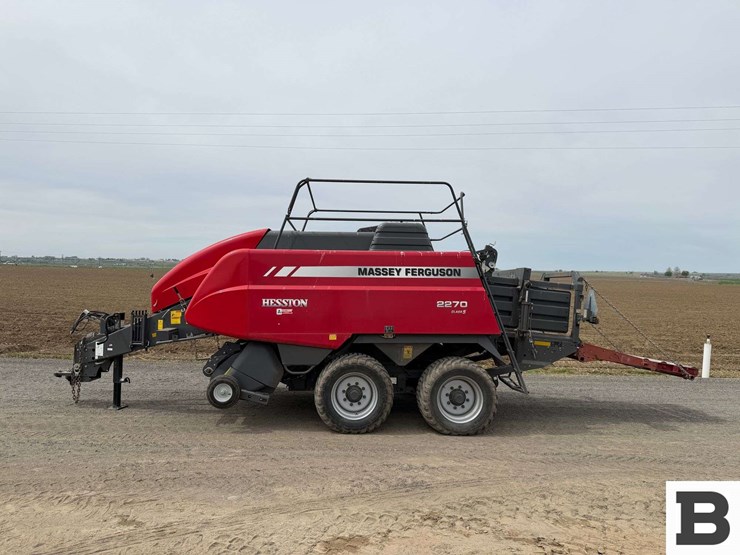2022-massey-ferguson-2270-image-3