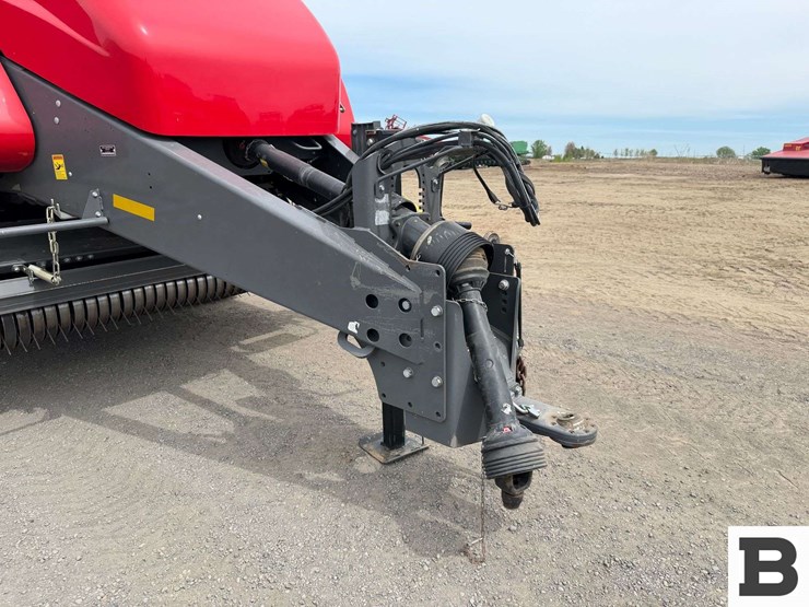 2022-massey-ferguson-2270-image-8