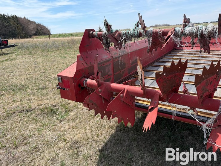 new-holland-185-image-14