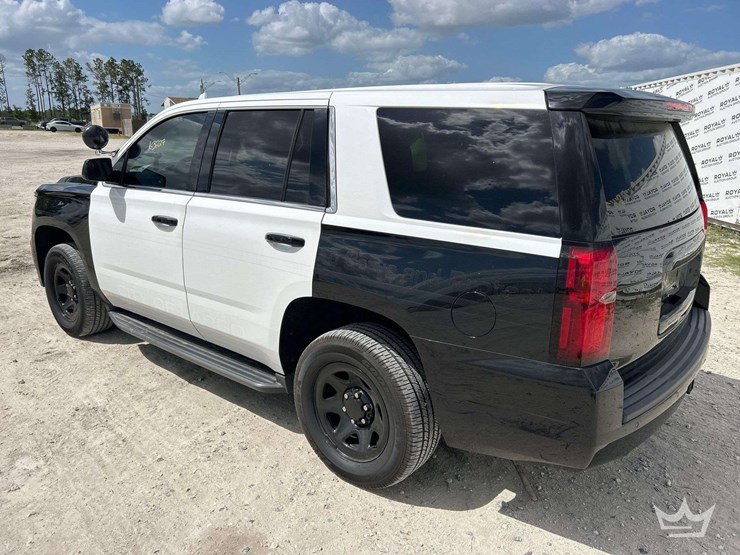 2018-chevrolet-tahoe-image-4