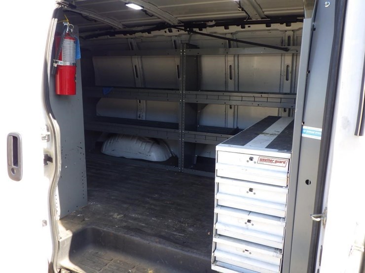 2016-chevrolet-express-2500-image-7