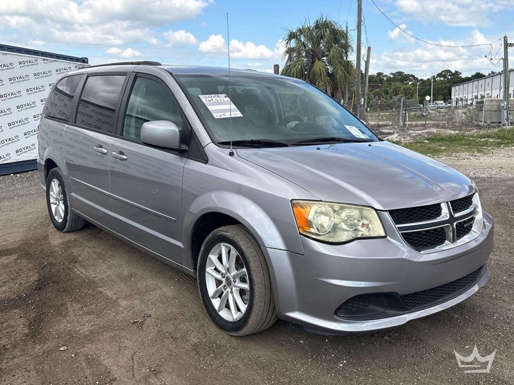 2014-dodge-grand-caravan-image-2