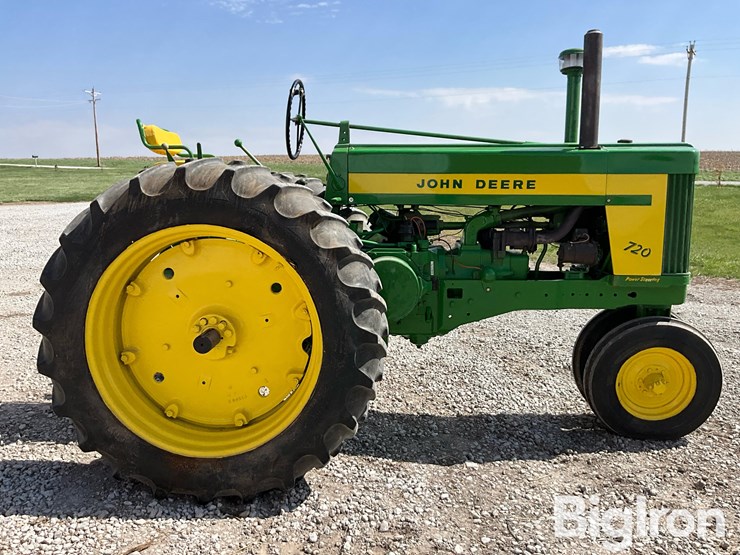 1956-john-deere-720-image-4