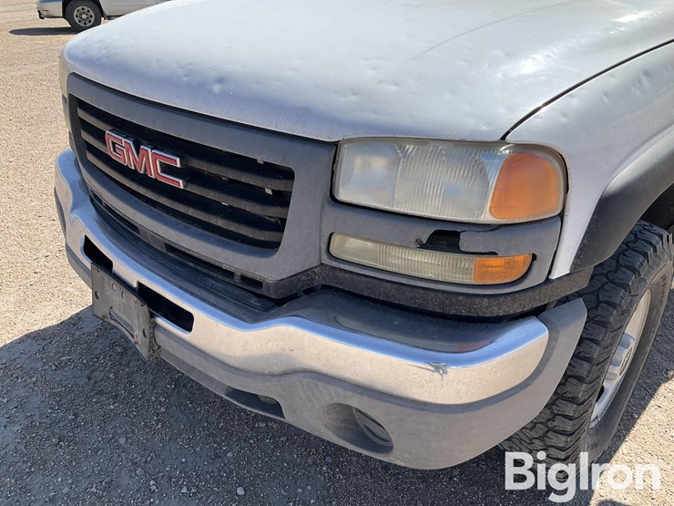 2005-gmc-sierra-1500-image-12