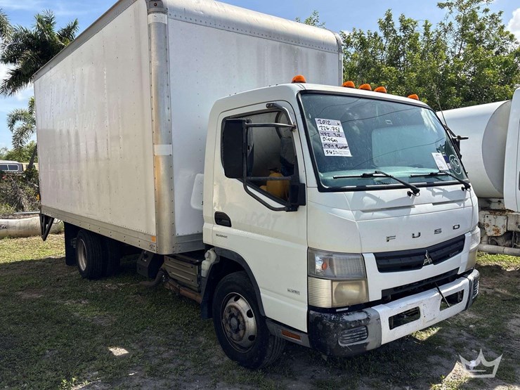 2012-mitsubishi-fuso-fec72s-image-17