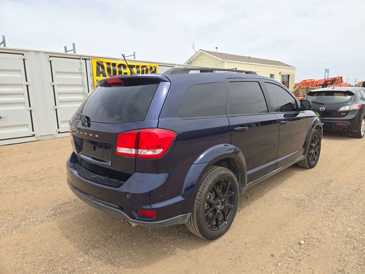 2017-dodge-journey-sxt-image-3