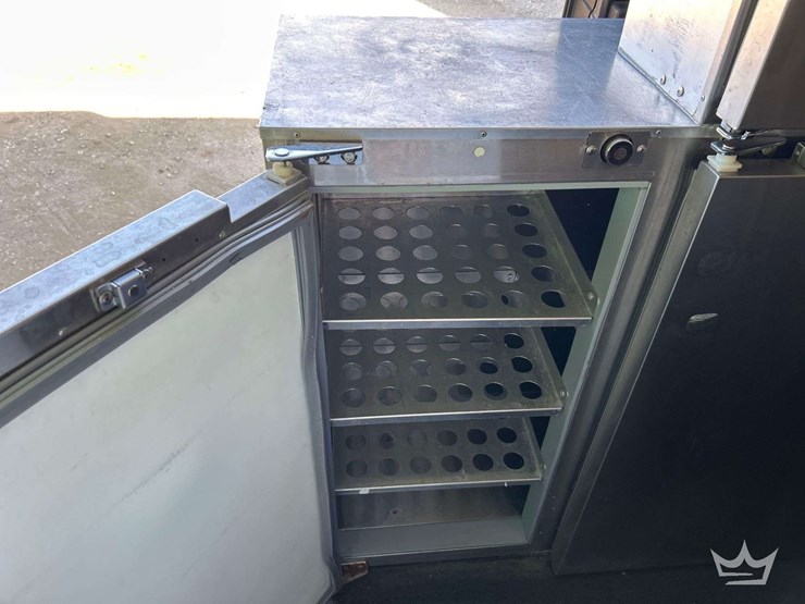 2021-mercedes-benz-sprinter-4500-image-26