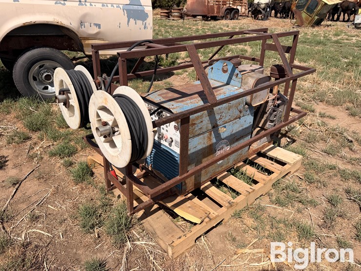 miller-aead-200le-welder/generator-image-1