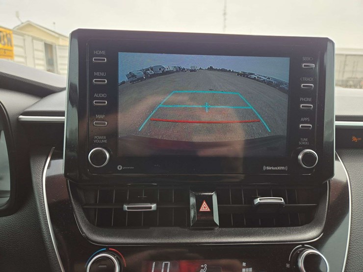 2021-toyota-corolla-se-sedan-4d-image-18