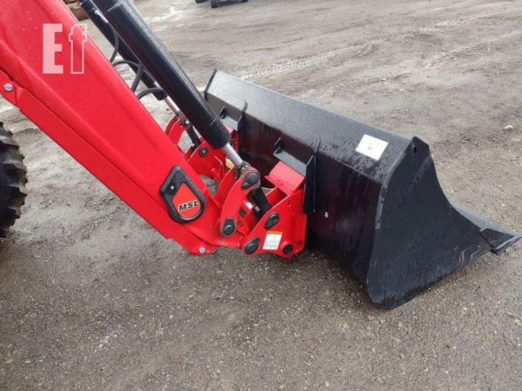 2013-case-ih-farmall-110a-image-17