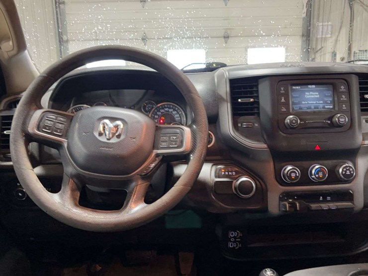2019-dodge-3500-image-17