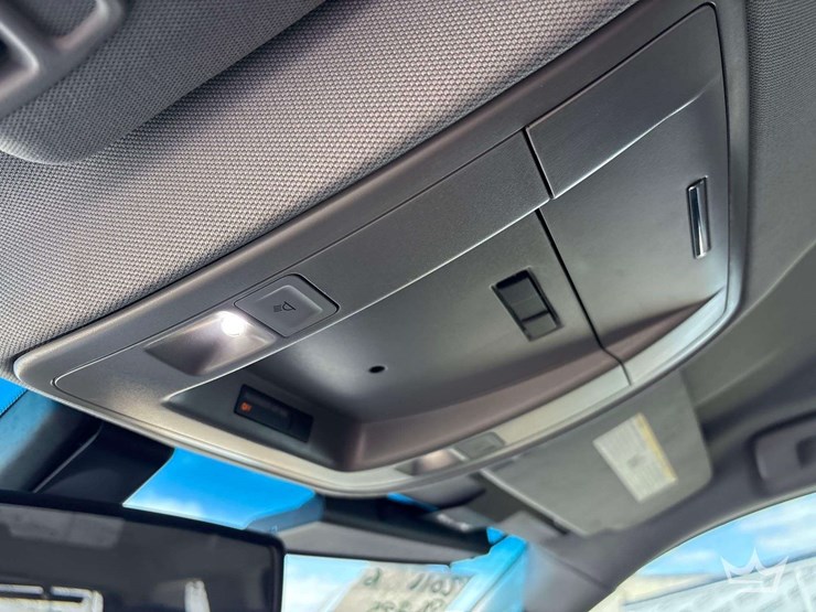 2016-chevrolet-tahoe-image-18