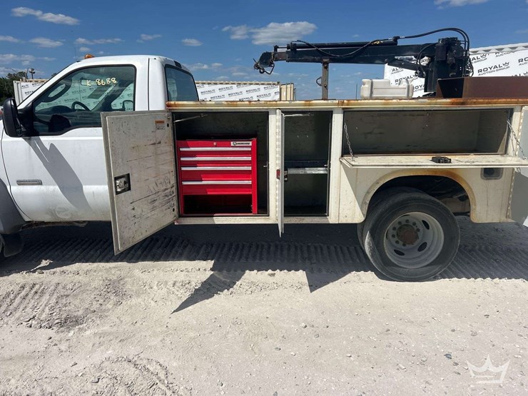 2005-ford-f450-image-16