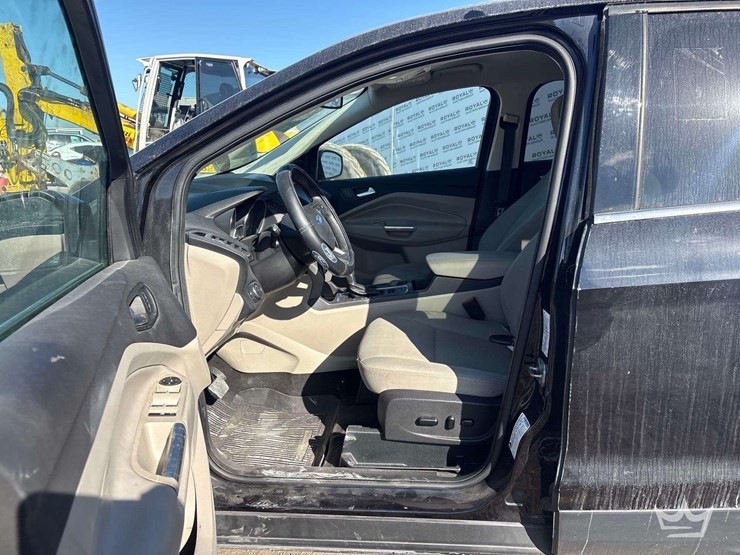 2019-ford-escape-image-11