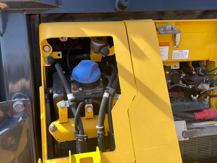 2020-komatsu-d51px-image-39