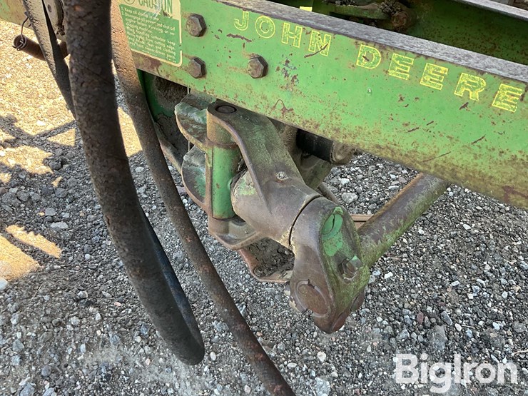john-deere-7-image-17