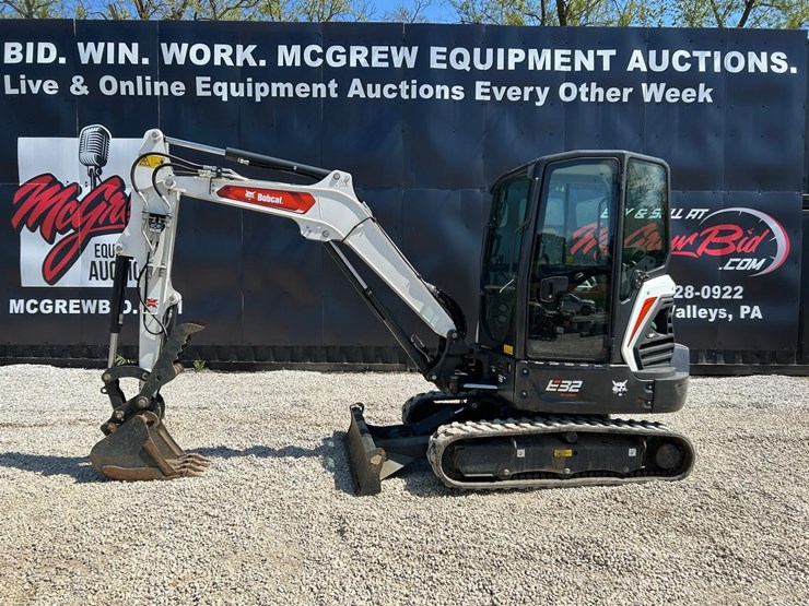 2023-bobcat-e32-image-1