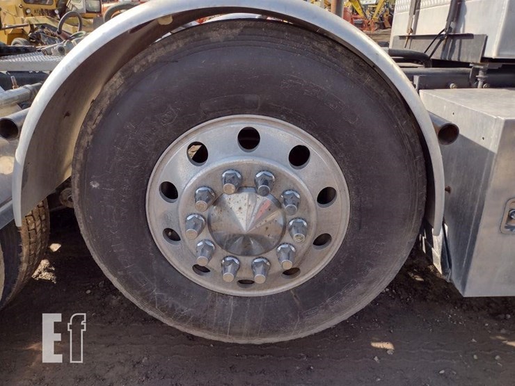 2007-kenworth-w900-image-35