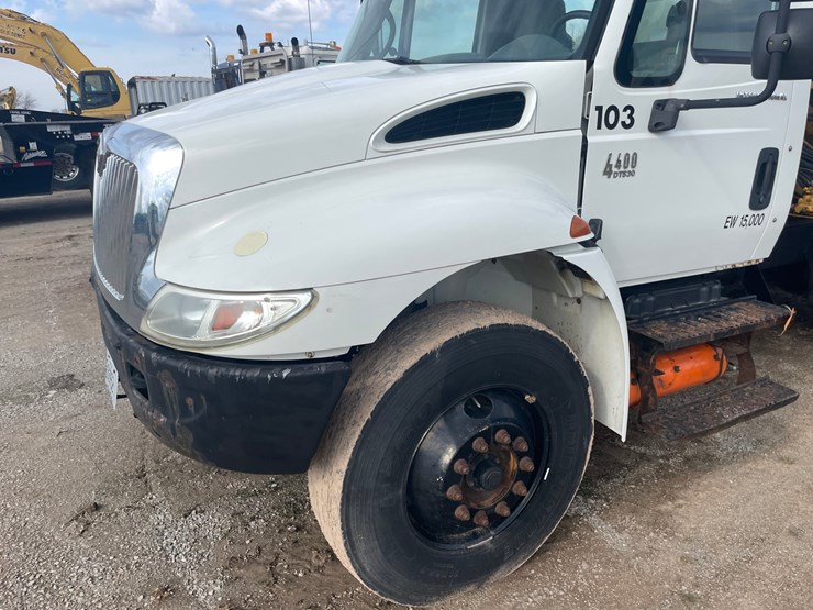 #4020-•-2004-international-truck-with-tree-spade-(has-wi-title)-image-48