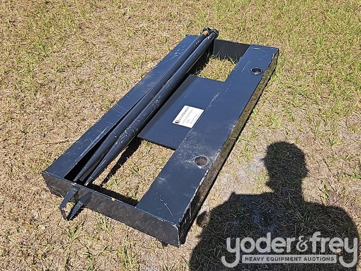 unused-2026-jct-skid-steer-bale-spear-image-1