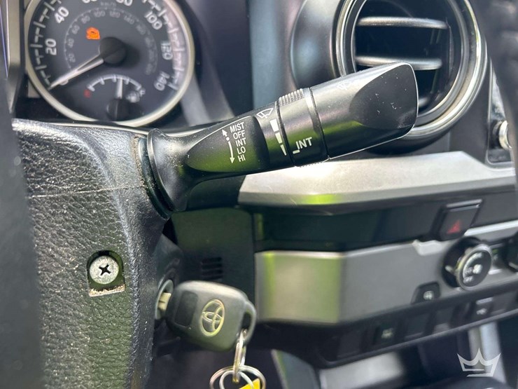 2020-toyota-tacoma-image-21