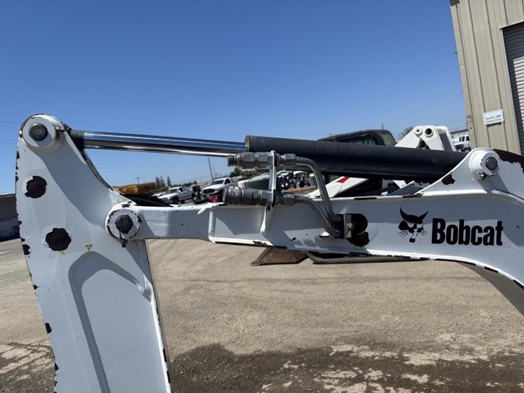 2020-bobcat-e20-image-16