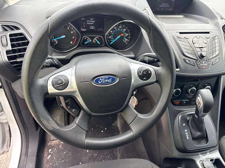 2016-ford-escape-image-13