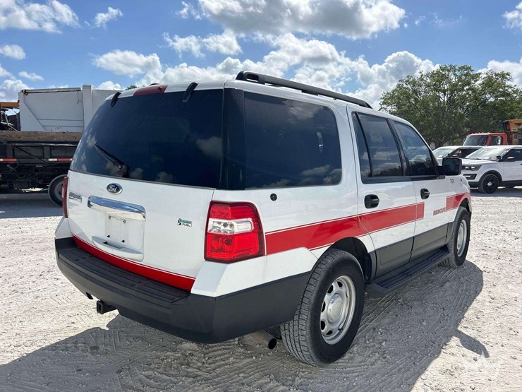 2014-ford-expedition-image-3