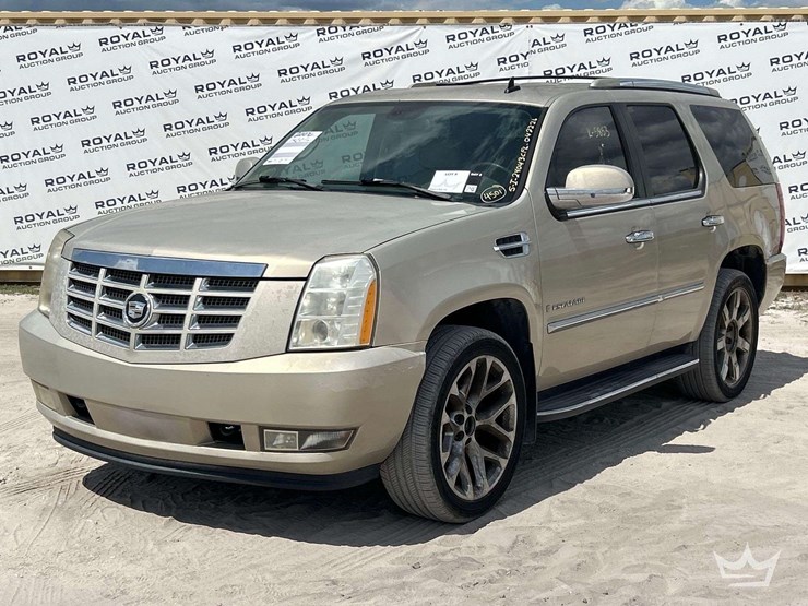 2007-cadillac-escalade-image-1