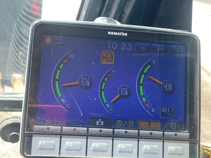 2015-komatsu-pc360-lc-10-image-61