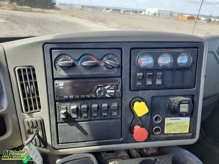 2015-international-transtar-8600-image-14