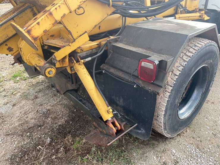 #4020-•-2004-international-truck-with-tree-spade-(has-wi-title)-image-30