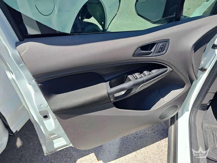 2019-ford-transit-connect-image-35