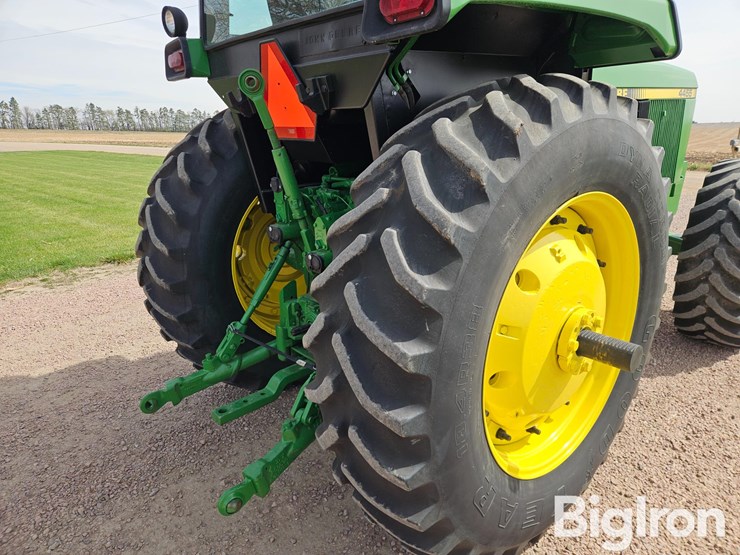 1990-john-deere-4455-image-16