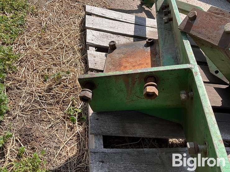 john-deere-158-image-11