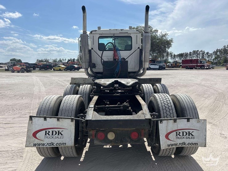 2005-mack-ch613-image-10
