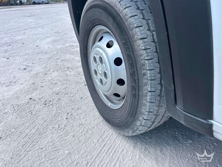 2022-ram-promaster-2500-image-22