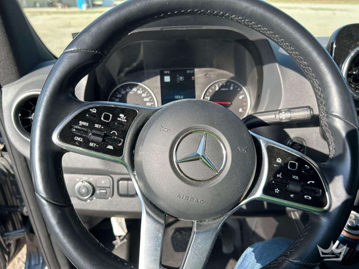 2021-mercedes-benz-sprinter-4500-image-14