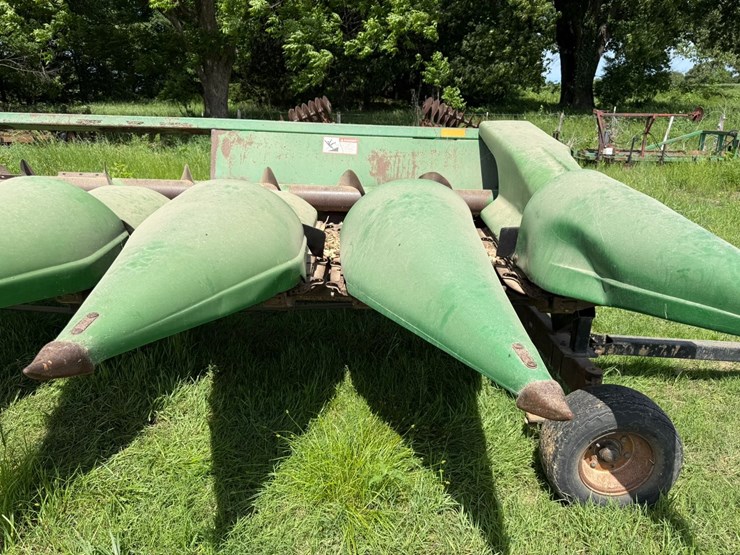john-deere-8-image-27