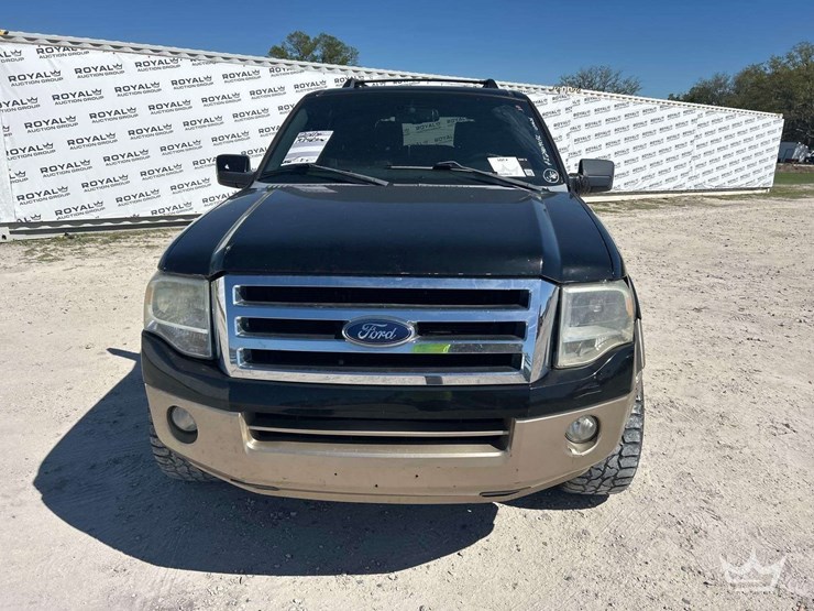 2011-ford-expedition-image-22