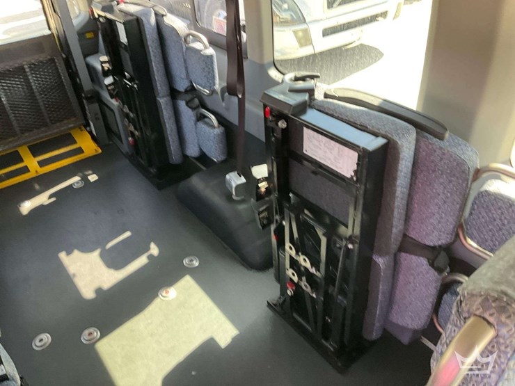 2019-ford-transit-image-22