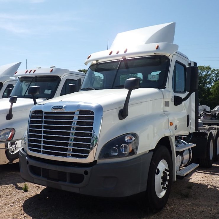 2018 FREIGHTLINER CASCADIA 125