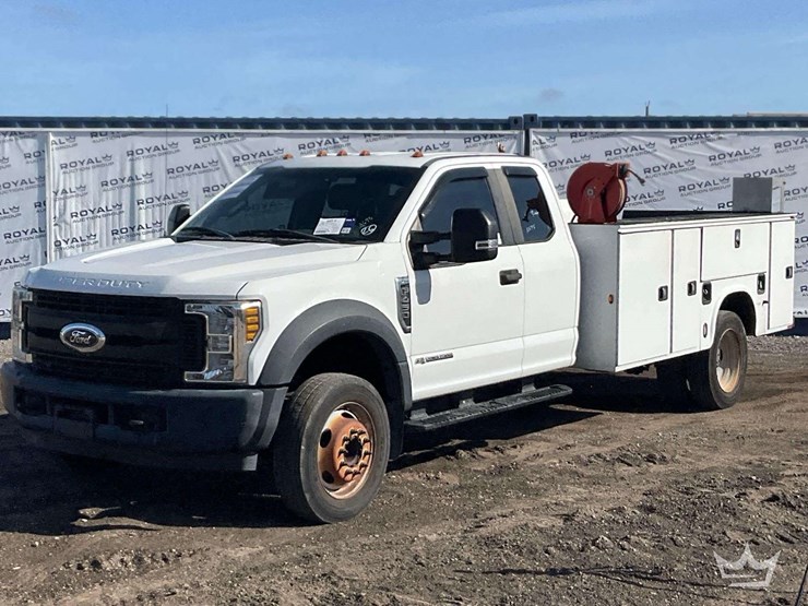 2019-ford-f450-image-1