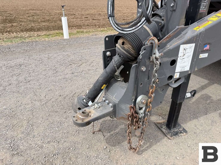 2022-massey-ferguson-2270-image-9
