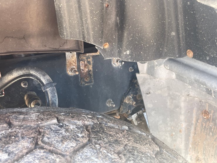 2013-mack-granite-104fr-image-53