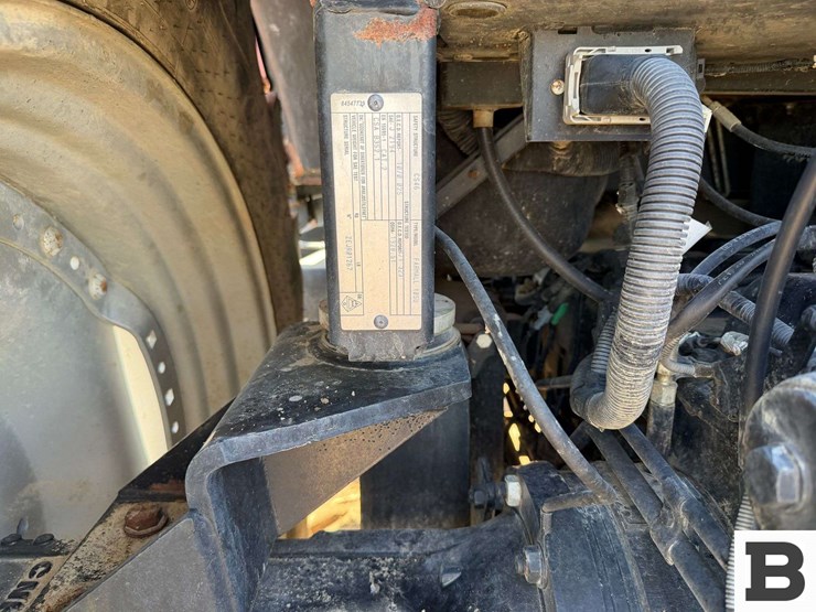 case-ih-farmall-105u-image-39