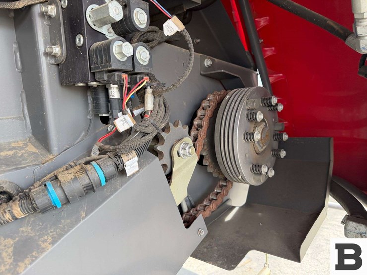 2022-massey-ferguson-2270-image-56